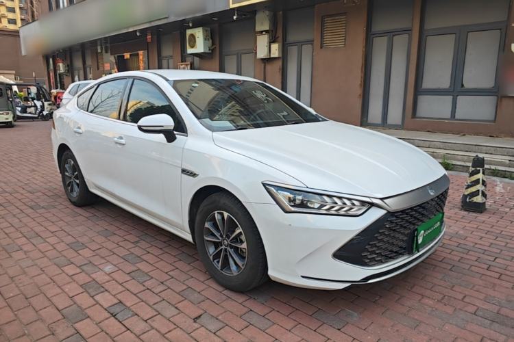 Used BYD Qin PLUS 2024 HONOR Edition DM-i 55KM Leading Model Front Right 45 Deg