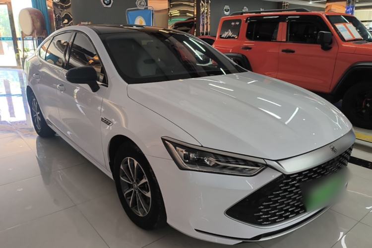 Used BYD Qin PLUS 2024 HONOR Edition DM-i 55KM Leading Model Front Right 45 Deg