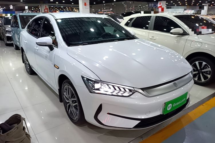 Used BYD Qin PLUS 2024 Honor Edition EV 510KM Leading Model Front Right 45 Deg