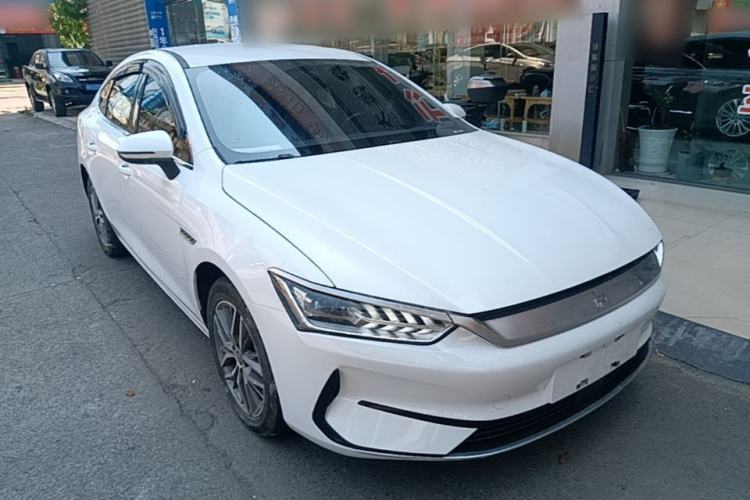 Used BYD Qin PLUS 2024 Honor Edition EV 510KM Leading Model Front Right 45 Deg