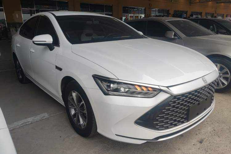 Used BYD Qin PLUS 2024 HONOR Edition DM-i 55KM Leading Model Front Right 45 Deg