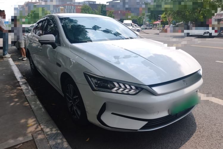 Used BYD Qin PLUS 2024 Honor Edition EV 420KM Leading Model Front Right 45 Deg