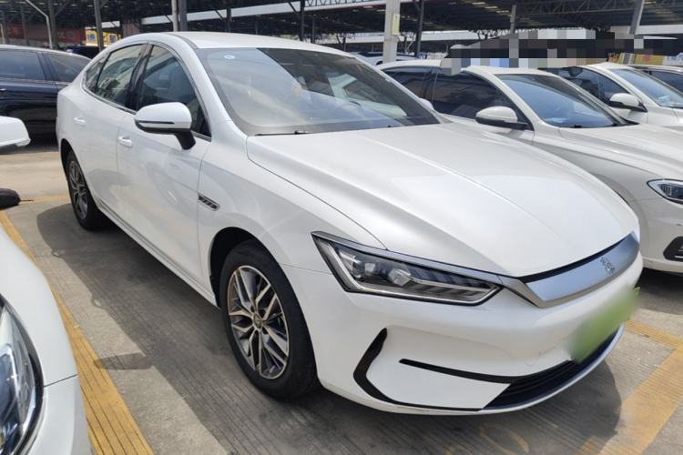 Used BYD Qin PLUS 2024 Honor Edition EV 420KM Leading Model Front Right 45 Deg