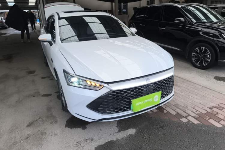 Used BYD Qin PLUS 2024 HONOR Edition DM-i 120KM Leading Model Front Right 45 Deg