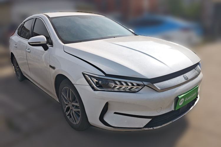 Used BYD Qin PLUS 2024 Honor Edition EV 510KM Leading Model Front Right 45 Deg