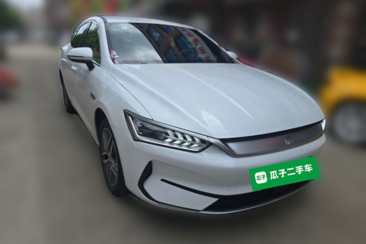 Used BYD Qin PLUS 2024 Honor Edition EV 510KM Leading Model Front Right 45 Deg
