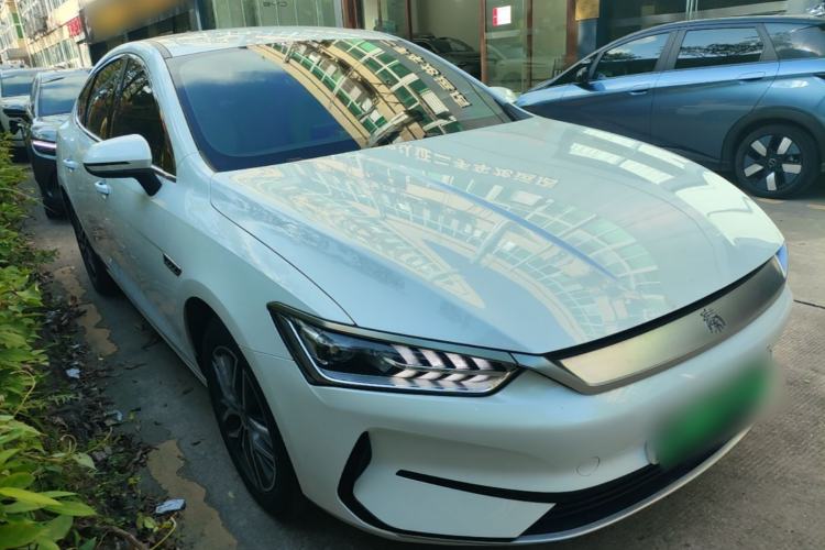 Used BYD Qin PLUS 2024 Honor Edition EV 510KM Leading Model Front Right 45 Deg
