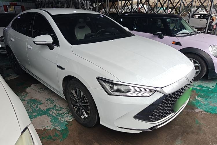 Used BYD Qin PLUS 2024 HONOR Edition DM-i 55KM Leading Model Front Right 45 Deg