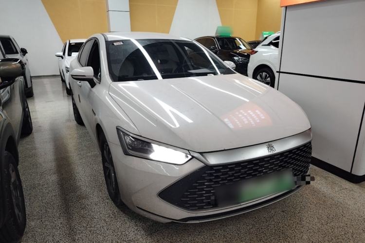 Used BYD Qin PLUS 2024 HONOR Edition DM-i 55KM Leading Model Front Right 45 Deg