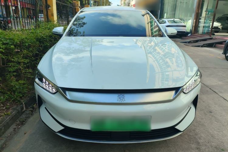 Used BYD Qin PLUS 2024 Honor Edition EV 510KM Leading Model Front
