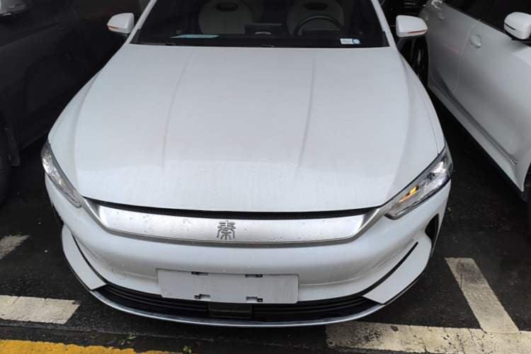 Used BYD Qin PLUS 2024 Honor Edition EV 510KM Leading Model Front