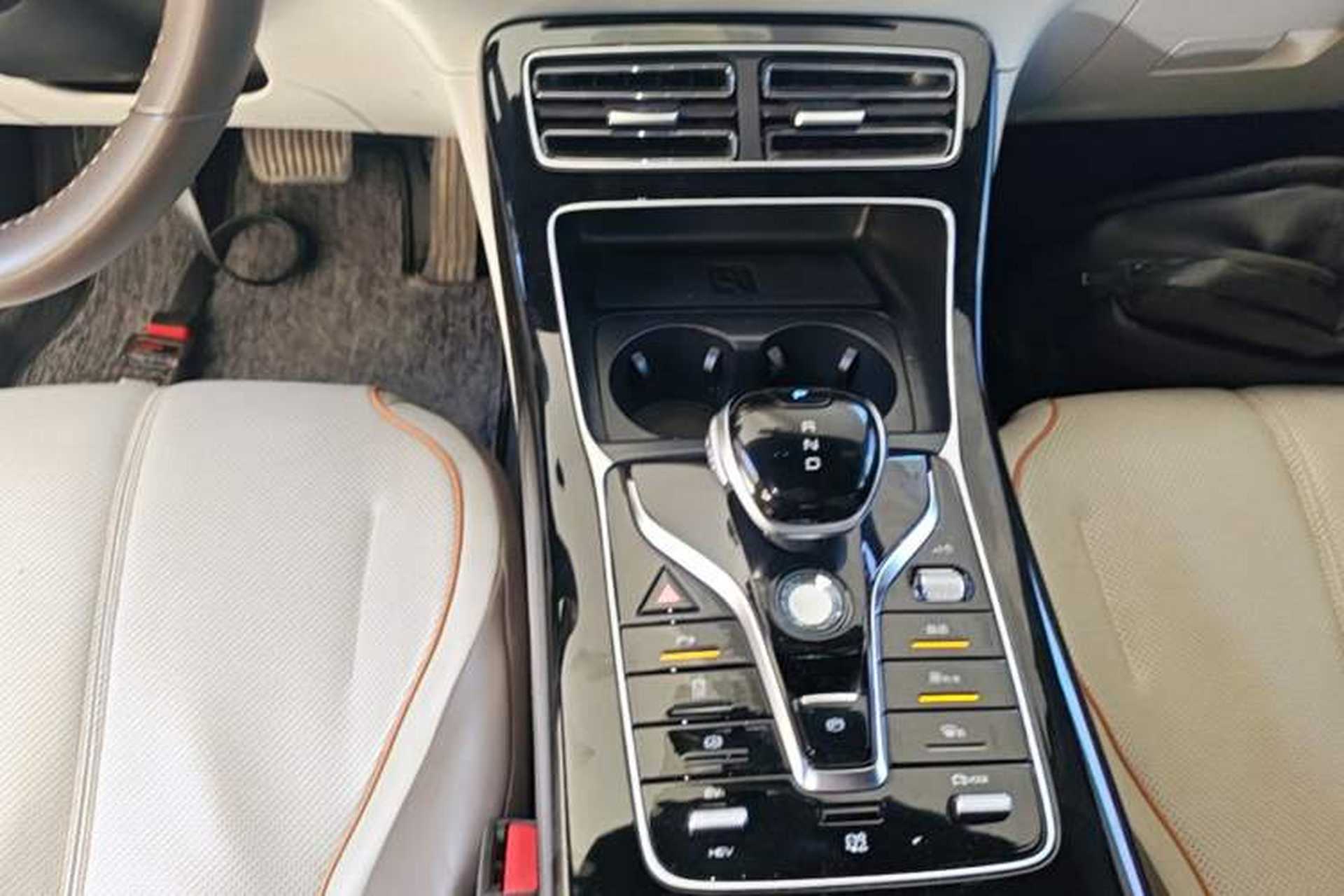Used BYD Qin PLUS 2024 HONOR Edition DM-i 55KM Beyond Model Gear Lever