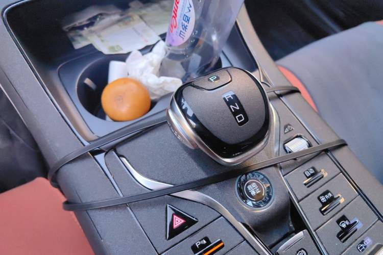 Used BYD Qin PLUS 2024 HONOR Edition DM-i 55KM Leading Model Gear Lever