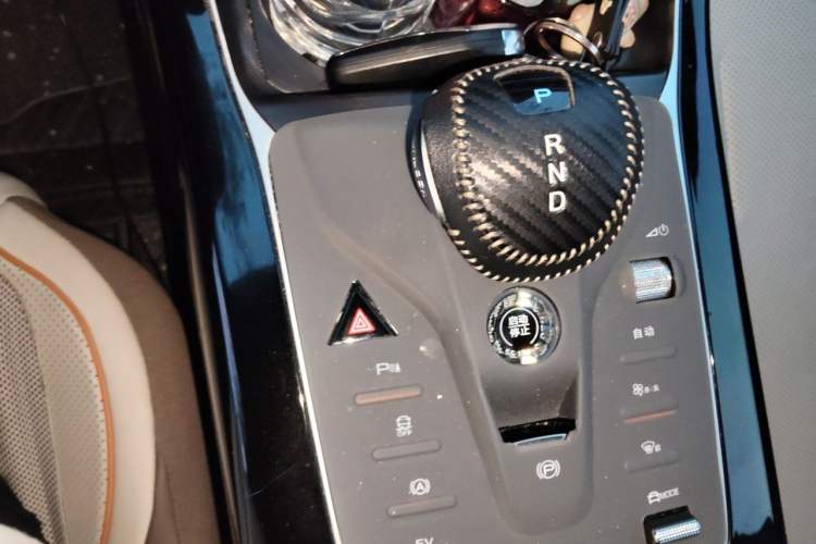 Used BYD Qin PLUS 2024 HONOR Edition DM-i 55KM Beyond Model Gear Lever