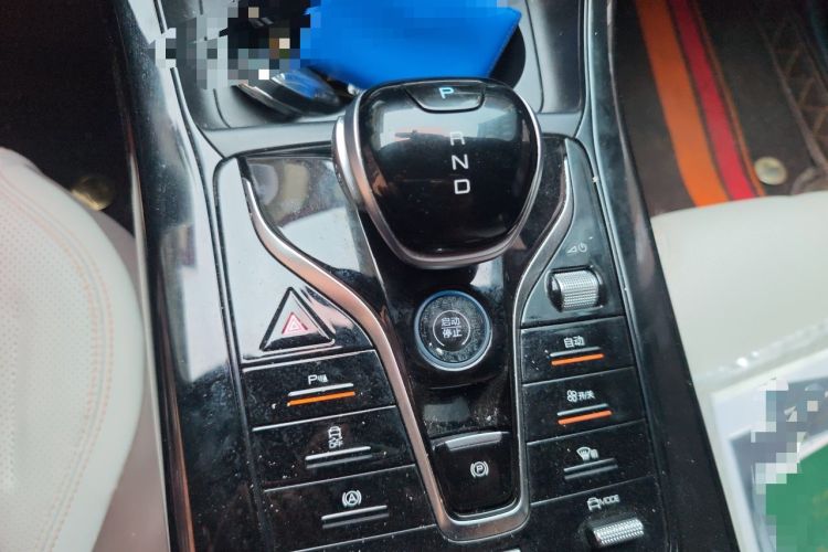 Used BYD Qin PLUS 2024 HONOR Edition DM-i 55KM Leading Model Gear Lever