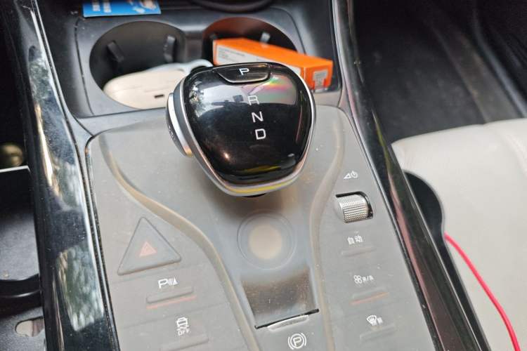 Used BYD Qin PLUS 2024 HONOR Edition DM-i 55KM Leading Model Gear Lever