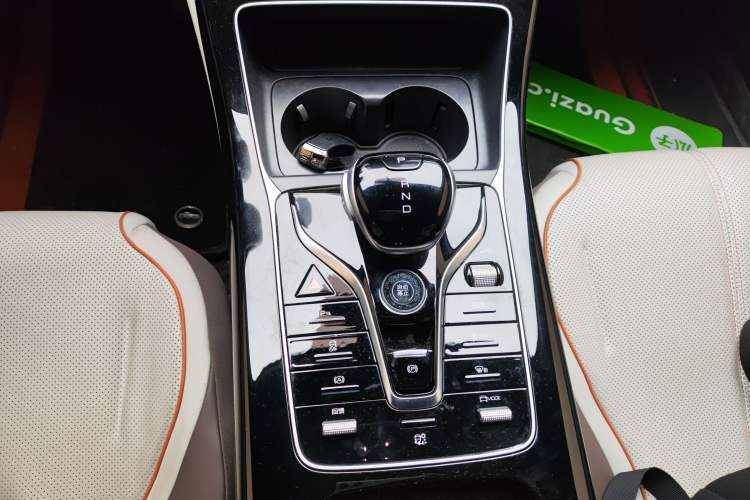 Used BYD Qin PLUS 2024 Honor Edition EV 510KM Beyond Model Gear Lever
