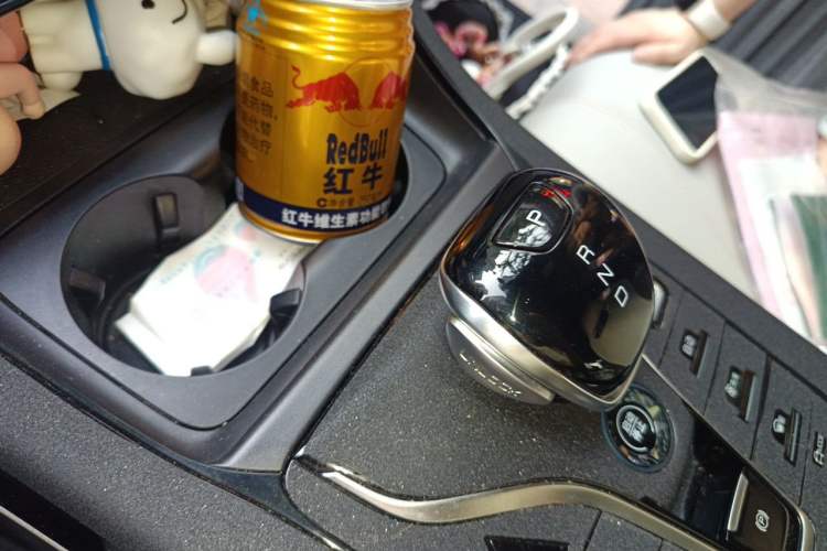 Used BYD Qin PLUS 2024 HONOR Edition DM-i 55KM Leading Model Gear Lever