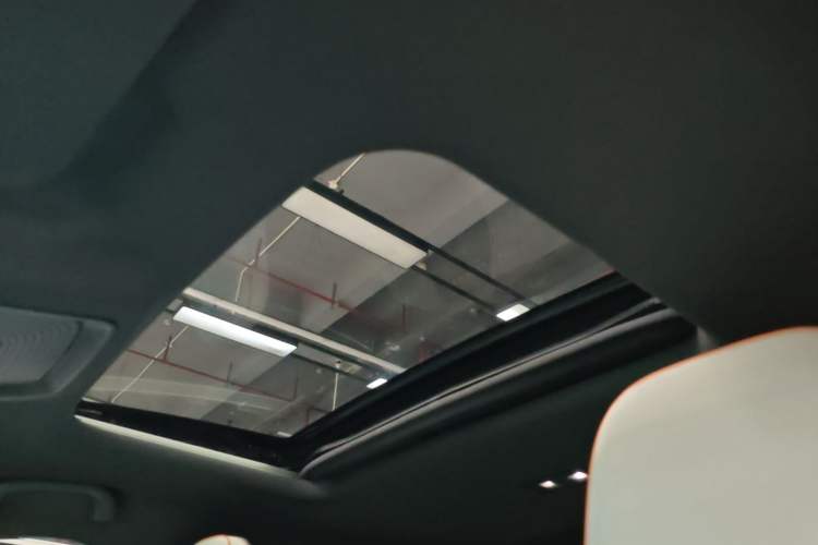 Used BYD Qin PLUS 2024 HONOR Edition DM-i 120KM Beyond Model Headliner