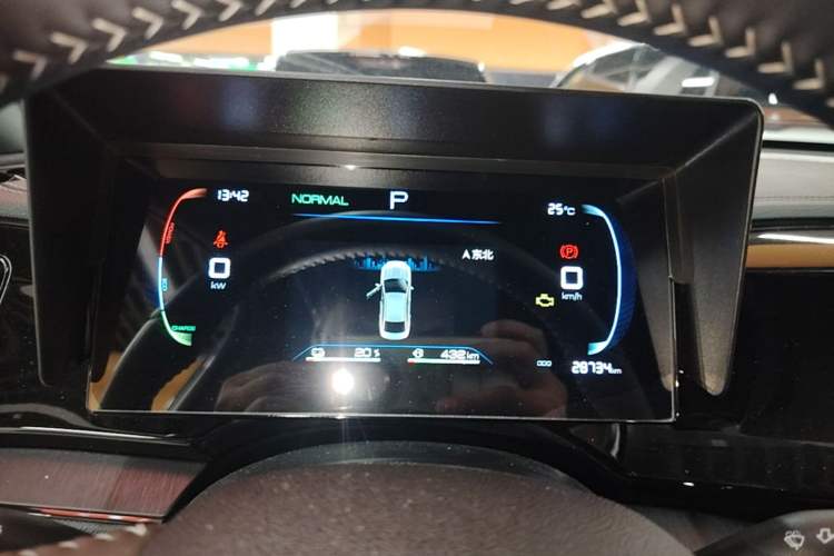 Used BYD Qin PLUS 2024 HONOR Edition DM-i 55KM Leading Model Instrument Cluster