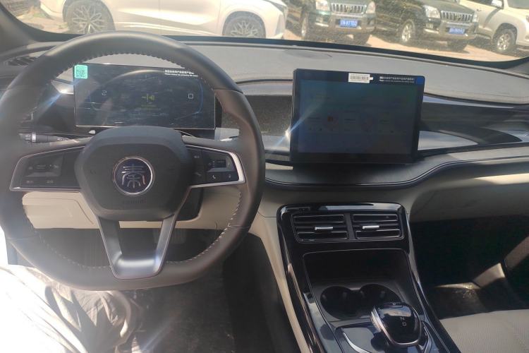 Used BYD Qin PLUS 2024 HONOR Edition DM-i 55KM Leading Model Interior 1