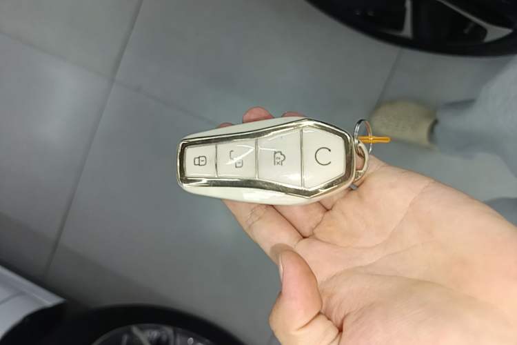 Used BYD Qin PLUS 2024 HONOR Edition DM-i 55KM Beyond Model Interior 1