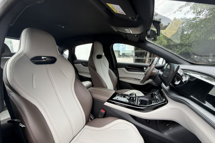 Used BYD Qin PLUS 2024 HONOR Edition DM-i 55KM Leading Model Interior 10