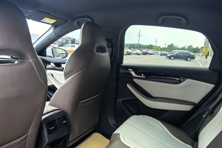 Used BYD Qin PLUS 2024 HONOR Edition DM-i 55KM Leading Model Interior 2