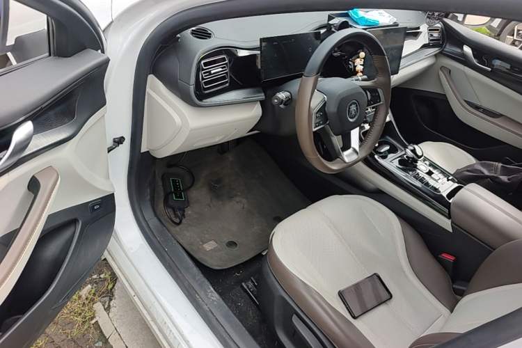 Used BYD Qin PLUS 2024 HONOR Edition DM-i 55KM Leading Model Interior 3