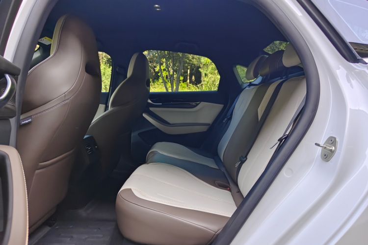 Used BYD Qin PLUS 2024 HONOR Edition DM-i 55KM Leading Model Interior 3
