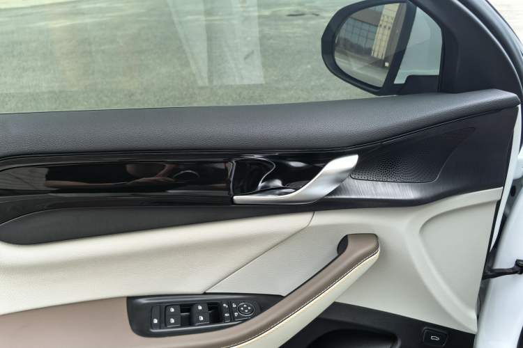 Used BYD Qin PLUS 2024 HONOR Edition DM-i 55KM Leading Model Interior 3