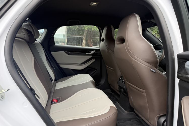 Used BYD Qin PLUS 2024 HONOR Edition DM-i 55KM Leading Model Interior 3