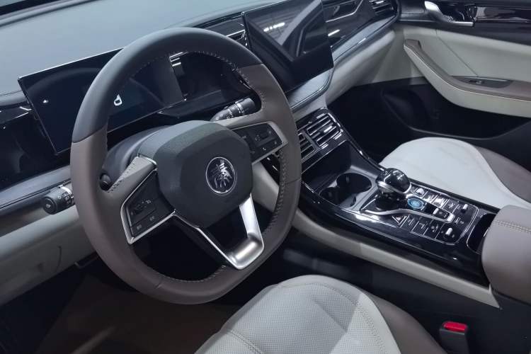Used BYD Qin PLUS 2024 HONOR Edition DM-i 55KM Leading Model Interior 4