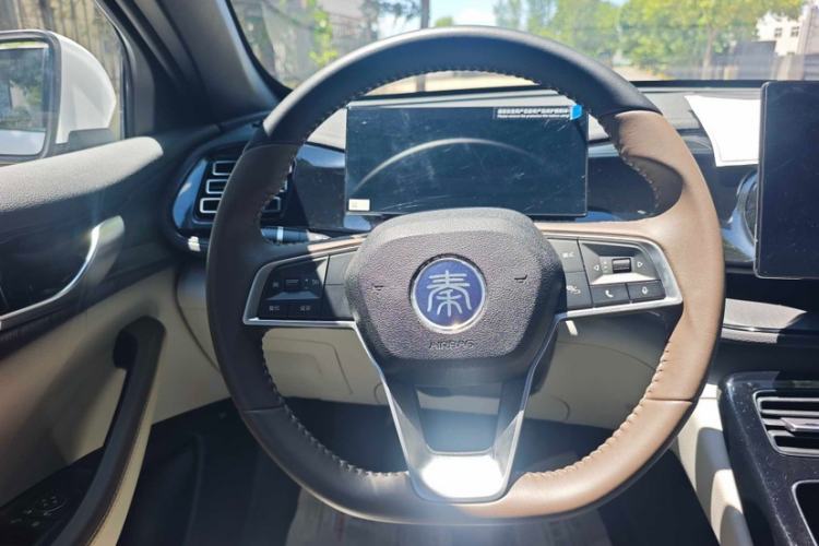 Used BYD Qin PLUS 2024 HONOR Edition DM-i 55KM Leading Model Interior 4