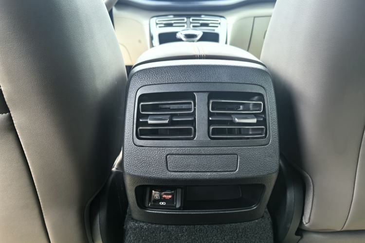 Used BYD Qin PLUS 2024 HONOR Edition DM-i 55KM Leading Model Interior 4