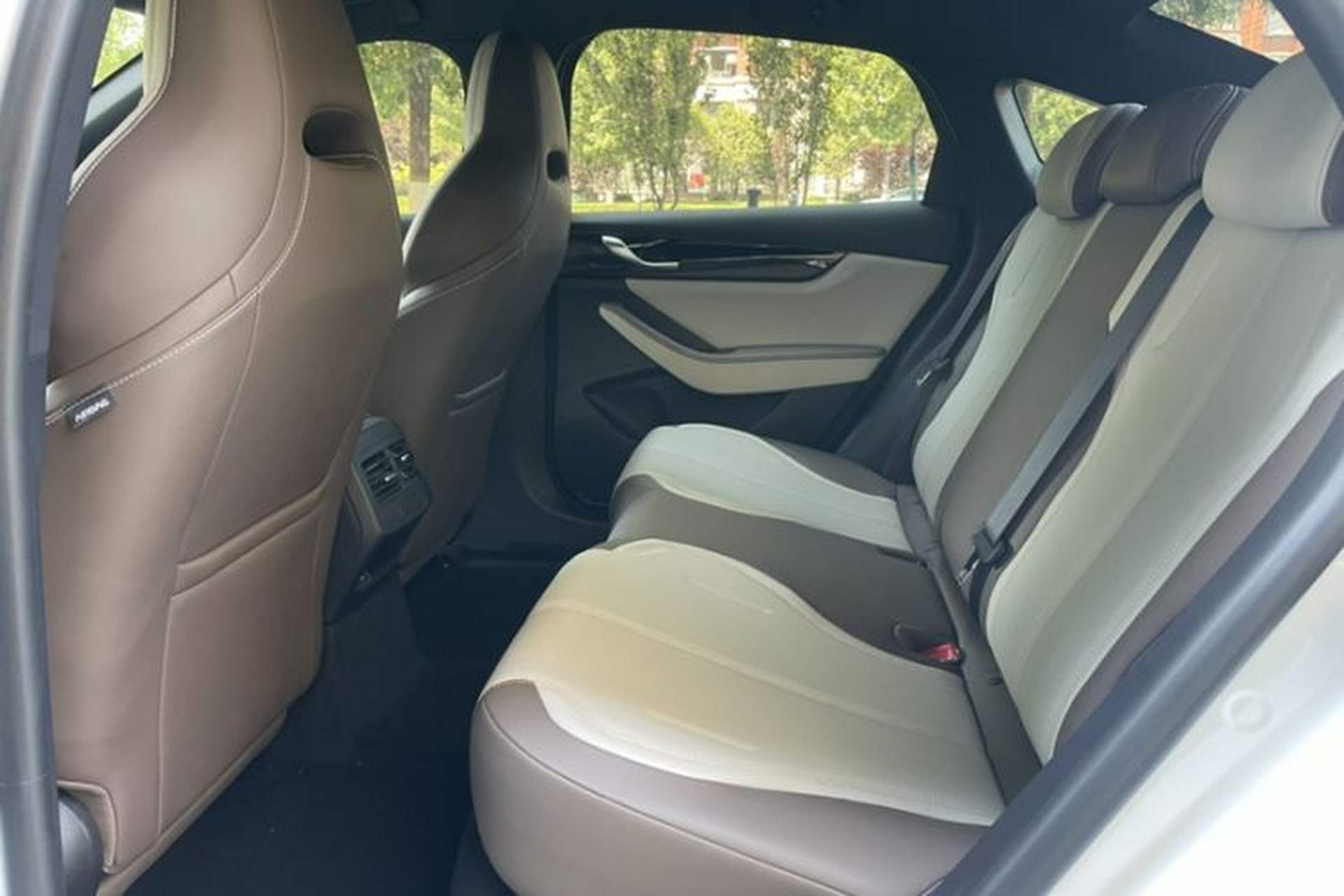 Used BYD Qin PLUS 2024 HONOR Edition DM-i 55KM Leading Model Interior 4