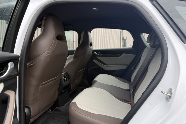 Used BYD Qin PLUS 2024 HONOR Edition DM-i 55KM Leading Model Interior 5