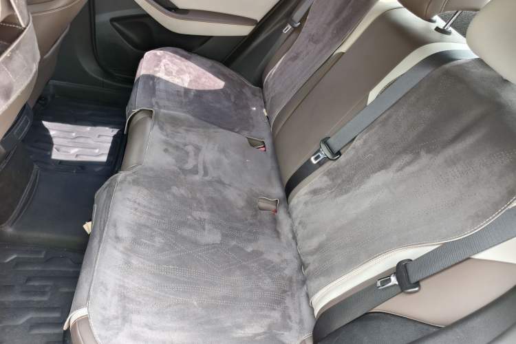 Used BYD Qin PLUS 2024 HONOR Edition DM-i 55KM Leading Model Interior 5