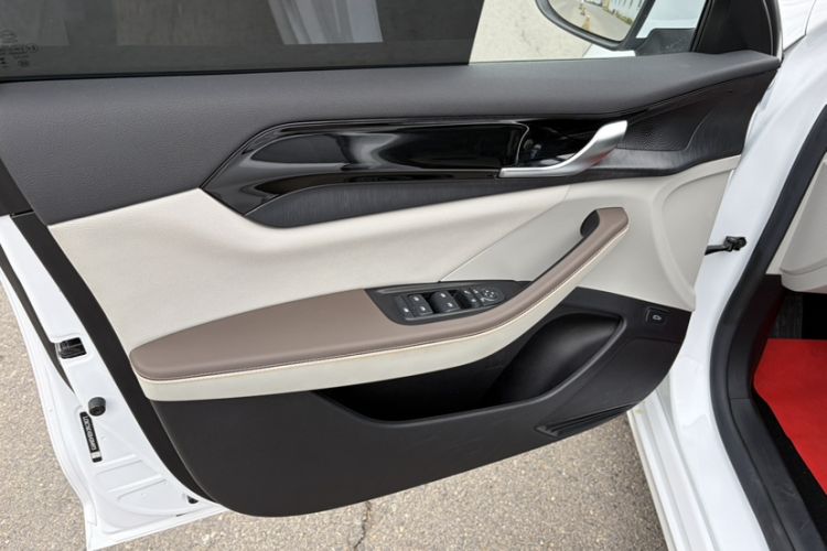Used BYD Qin PLUS 2024 HONOR Edition DM-i 55KM Leading Model Interior 6