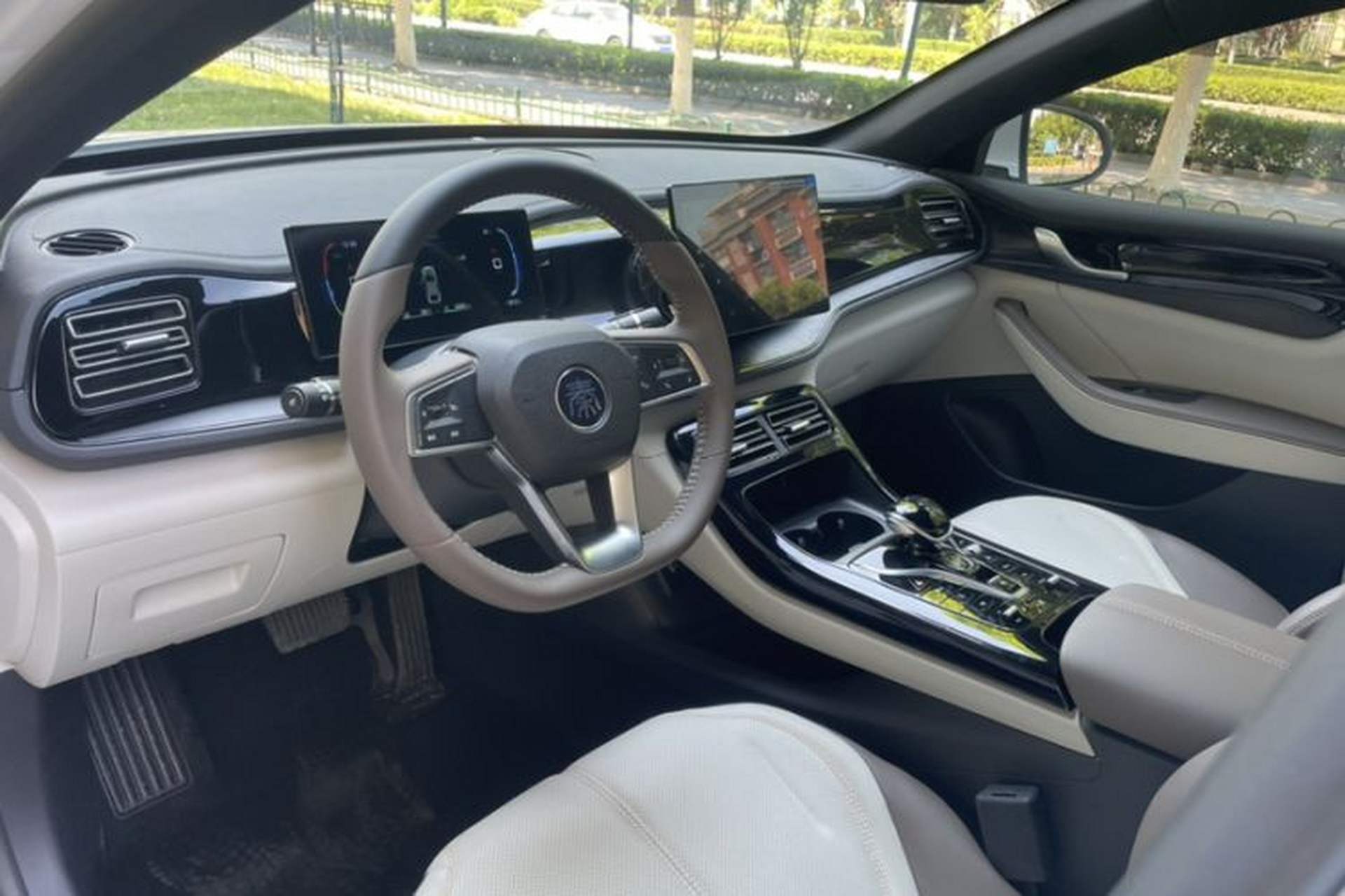 Used BYD Qin PLUS 2024 HONOR Edition DM-i 55KM Leading Model Interior 7