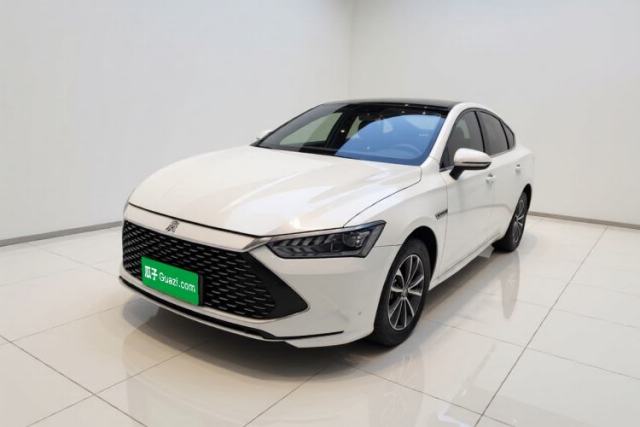 BYD Qin PLUS 2024 HONOR Edition DM-i 55KM Leading Model с пробегом