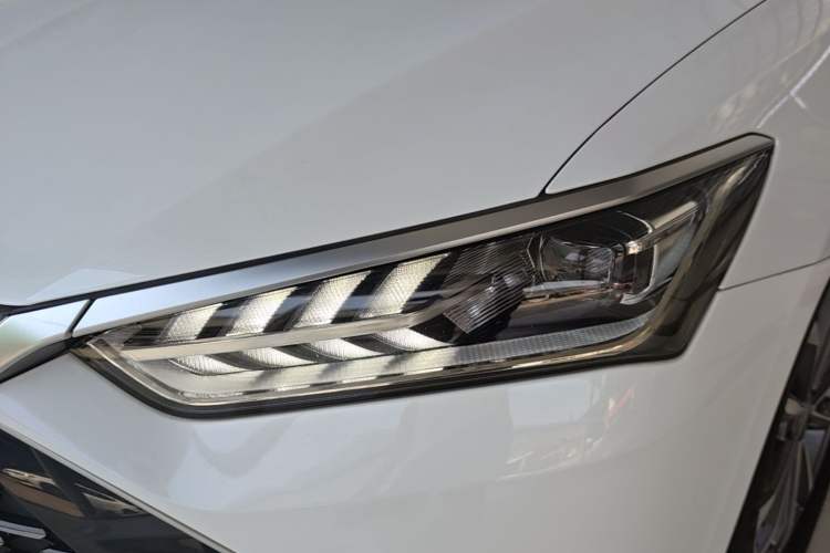 Used BYD Qin PLUS 2024 HONOR Edition DM-i 55KM Leading Model Left Front Headlight