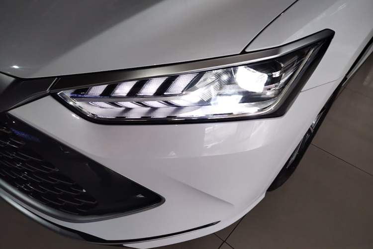 Used BYD Qin PLUS 2024 HONOR Edition DM-i 55KM Leading Model Left Front Headlight