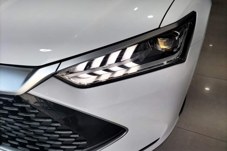 Used BYD Qin PLUS 2024 HONOR Edition DM-i 55KM Leading Model Left Front Headlight