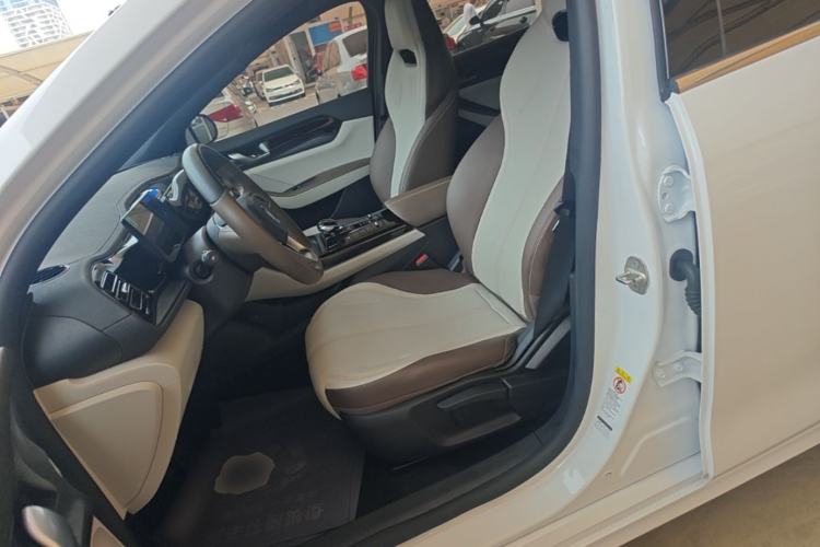 Used BYD Qin PLUS 2024 HONOR Edition DM-i 55KM Leading Model Left Front Seat