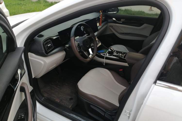 Used BYD Qin PLUS 2024 HONOR Edition DM-i 55KM Leading Model Left Front Seat