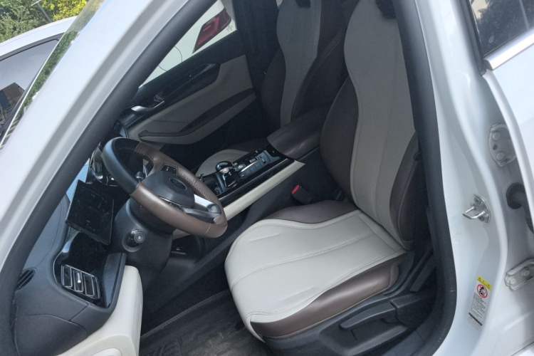 Used BYD Qin PLUS 2024 HONOR Edition DM-i 55KM Leading Model Left Front Seat