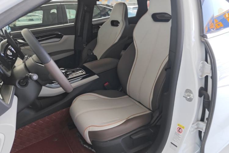 Used BYD Qin PLUS 2024 Honor Edition EV 510KM Leading Model Left Front Seat