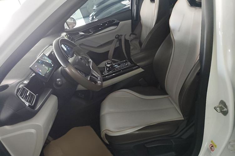 Used BYD Qin PLUS 2024 Honor Edition EV 510KM Leading Model Left Front Seat