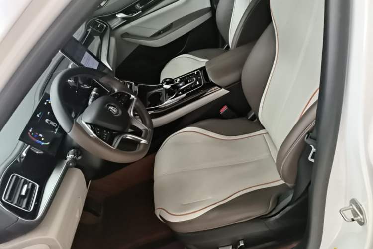 Used BYD Qin PLUS 2024 Honor Edition EV 510KM Beyond Model Left Front Seat